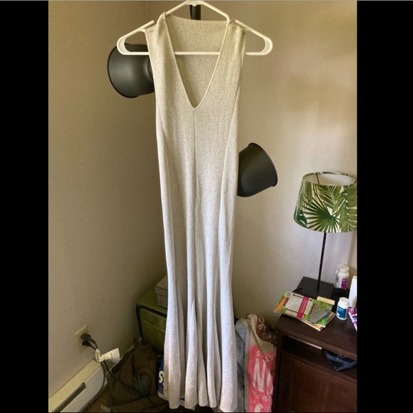 Tea-length Silver Knit Dress - Picture 2 of 9